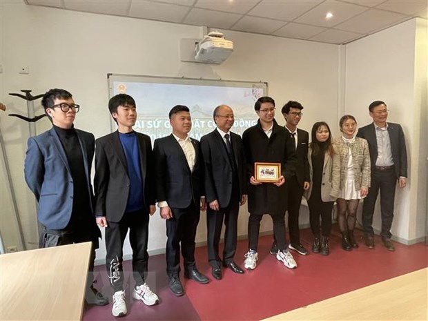 Vietnamese community in France encouraged to strengthen unity